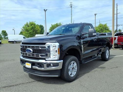 Agate Black 2026 Ford F-250 XLT