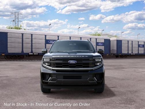 Agate Black Metallic 2027 Ford Expedition Platinum