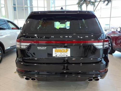 Infinite Black Metallic 2026 Lincoln Aviator Premiere