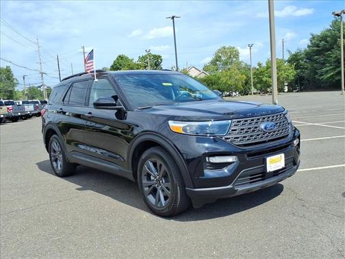 Agate Black Metallic 2023 Ford Explorer XLT