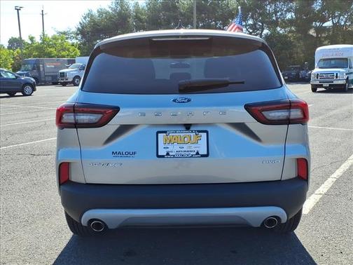 Iconic Silver Metallic 2023 Ford Escape Active
