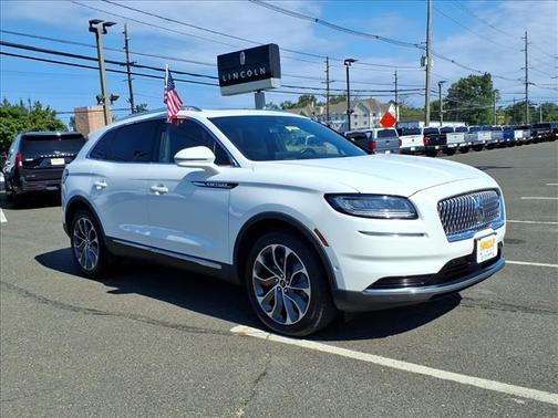 White Metallic 2023 Lincoln Nautilus Reserve