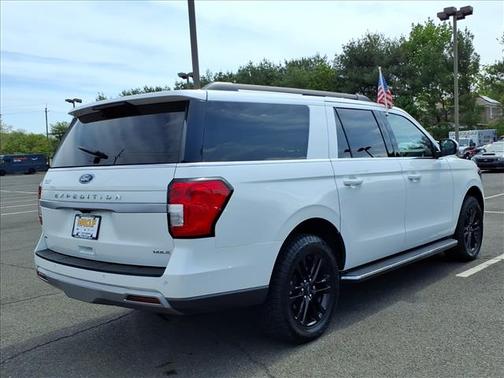 Star White Metallic Tri-Coat 2023 Ford Expedition Max XLT