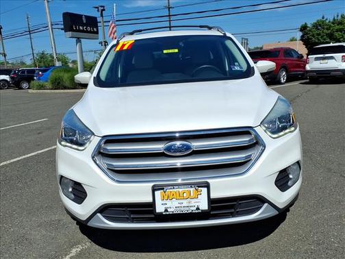White Platinum Clearcoat Metallic 2017 Ford Escape Titanium