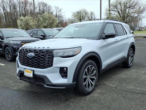 White 2026 Ford Explorer ST-Line