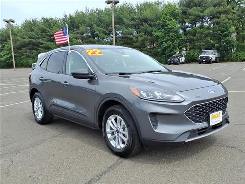 Carbonized Gray Metallic 2022 Ford Escape SE