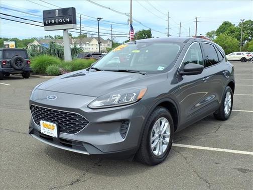 Carbonized Gray Metallic 2022 Ford Escape SE