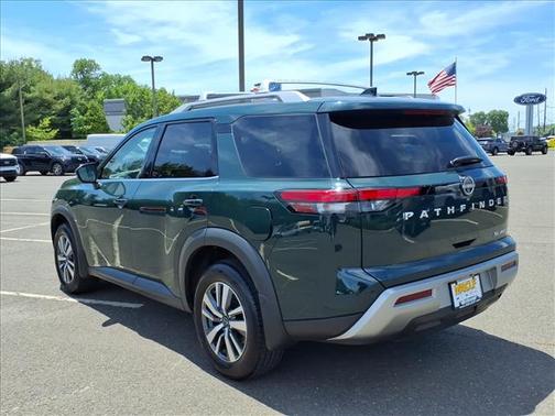 Obsidian Green 2024 Nissan Pathfinder SL