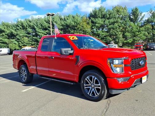 Hot Pepper Red Metallic Tinted Clearcoat 2023 Ford F-150 XL