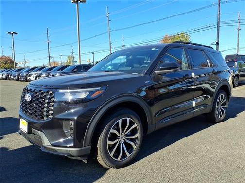 Agate Black 2027 Ford Explorer ST-Line