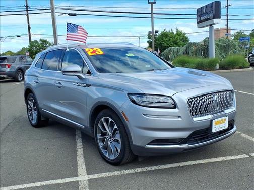 Radiance Metallic 2023 Lincoln Nautilus Reserve