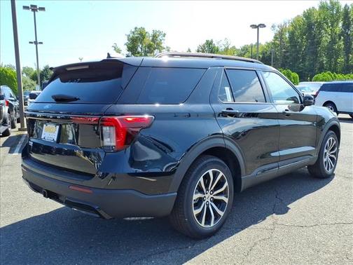 Agate Black 2027 Ford Explorer ST-Line