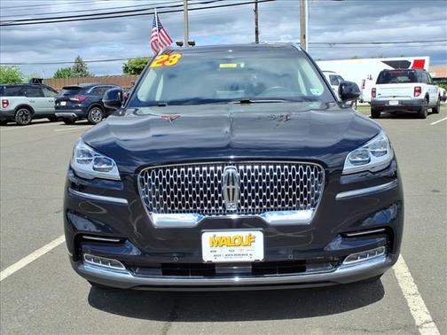 Black Metallic 2023 Lincoln Aviator Reserve AWD