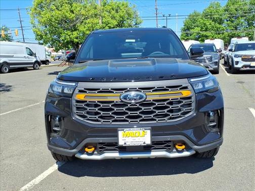 Agate Black 2026 Ford Explorer Tremor
