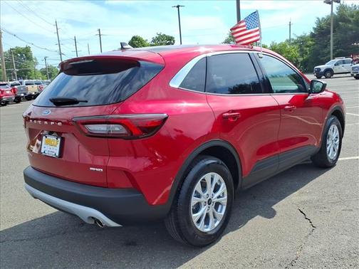 Rapid Red Metallic Tinted Clearcoat 2023 Ford Escape Active