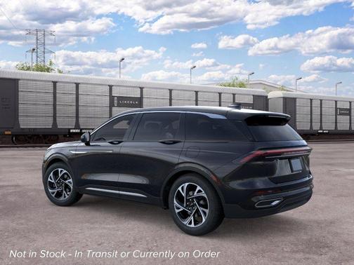 Infinite Black Metallic 2026 Lincoln Nautilus Premiere