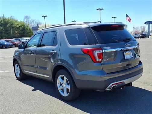 Magnetic Metallic 2017 Ford Explorer XLT