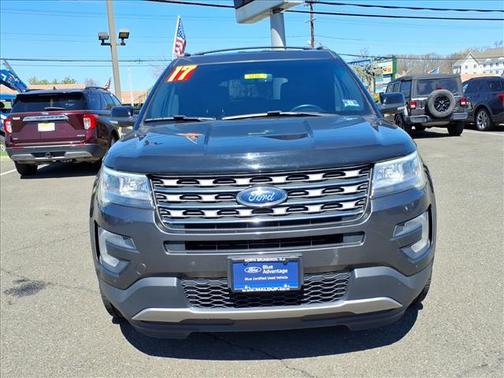 Magnetic Metallic 2017 Ford Explorer XLT