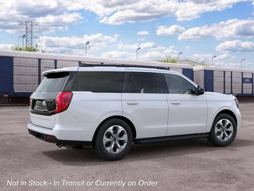 Star White 2027 Ford Expedition ACTIVE