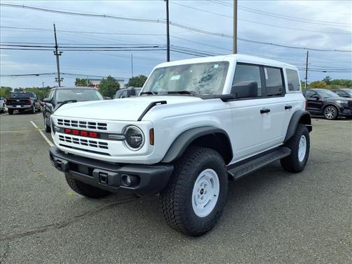 Oxford White 2026 Ford Bronco Heritage Edition