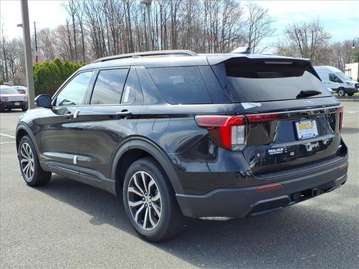 Agate Black 2026 Ford Explorer ST-Line