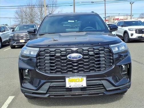 Agate Black 2026 Ford Explorer ST-Line