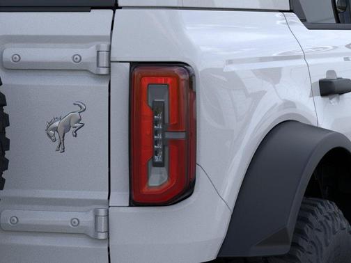 Oxford White 2026 Ford Bronco Outer Banks