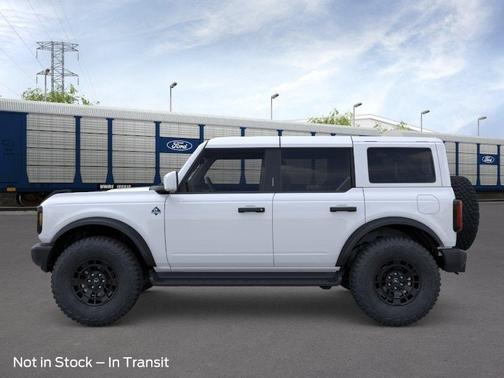 Oxford White 2026 Ford Bronco Outer Banks