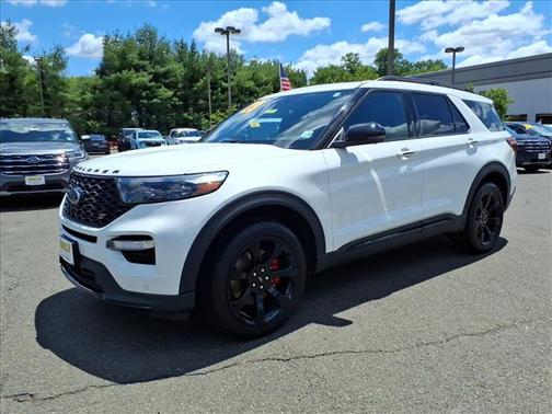 Star White Metallic Tri-Coat 2023 Ford Explorer ST
