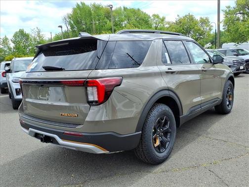 Carbonized Gray 2026 Ford Explorer Tremor