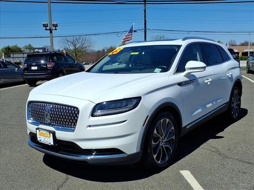 Ceramic Pearl Metallic Tinted Clearcoat 2023 Lincoln Nautilus Reserve
