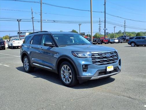 2025 Ford Explorer Active