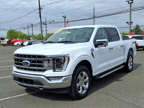 Oxford White 2023 Ford F-150 Lariat