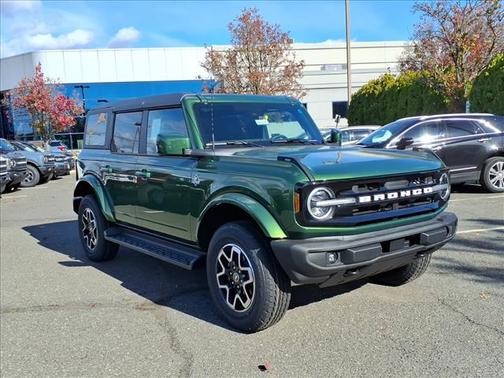2025 Ford Bronco Outer Banks
