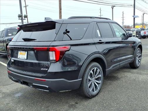 Agate Black 2026 Ford Explorer ST-Line