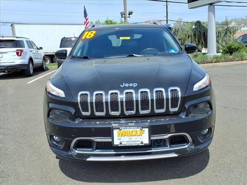 Diamond Black 2018 Jeep Cherokee Overland