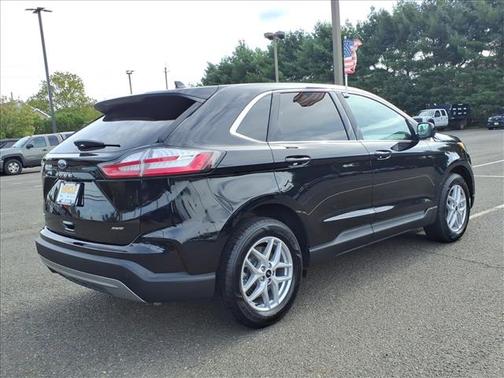 Agate Black Metallic 2024 Ford Edge SEL