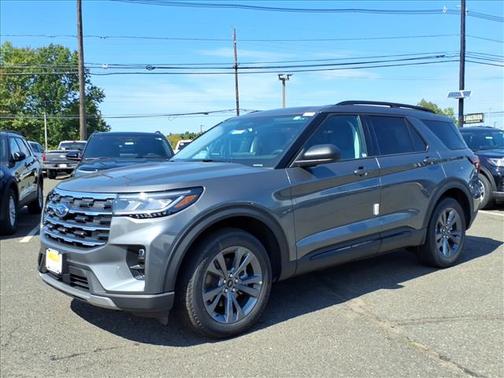 Carbonized Gray 2026 Ford Explorer Active
