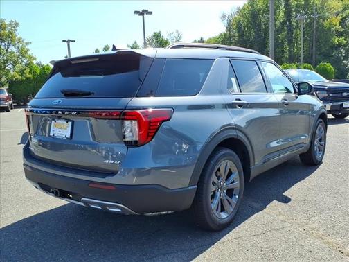 Carbonized Gray 2026 Ford Explorer Active