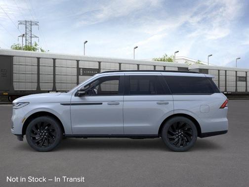 Gray Mist Metallic 2026 Lincoln Navigator Reserve