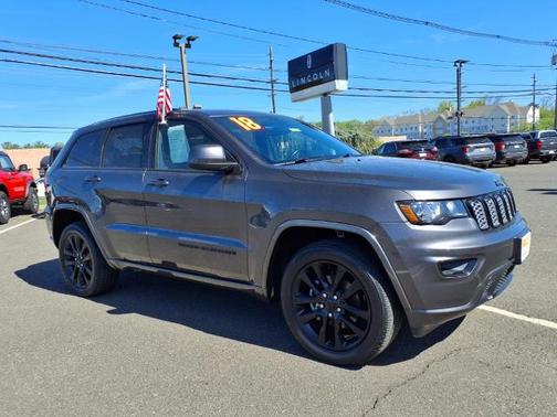 2018 Jeep Grand Cherokee LAREDO