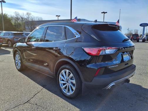 2022 Ford Escape TITANIUM