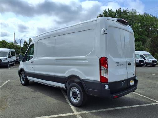 2025 Ford Transit-250 148 WB Medium Roof Cargo