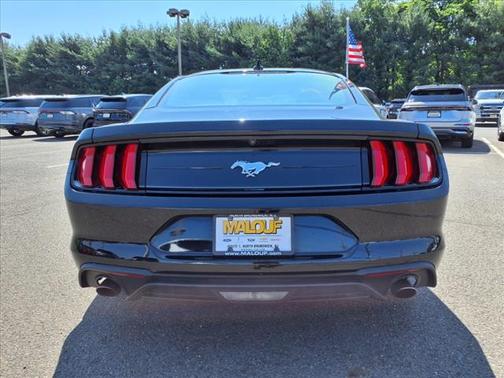 2022 Ford Mustang ECOBOOST