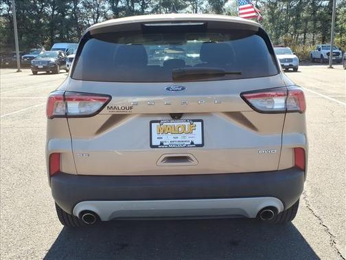 Desert Gold Metallic 2021 Ford Escape SE