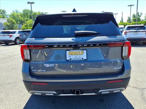 Carbonized Gray 2026 Ford Explorer Active