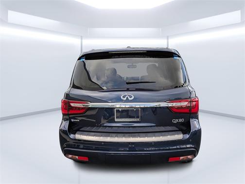 2021 INFINITI QX80 LUXE