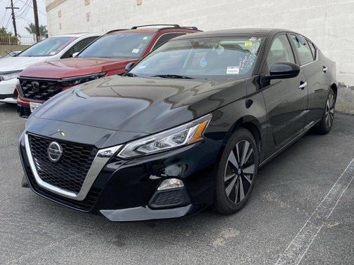 2022 Nissan Altima 2.5 SV