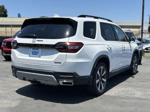 2025 Honda Pilot Touring