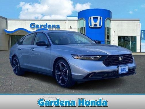 Solar Silver Metallic 2026 Honda Accord SE